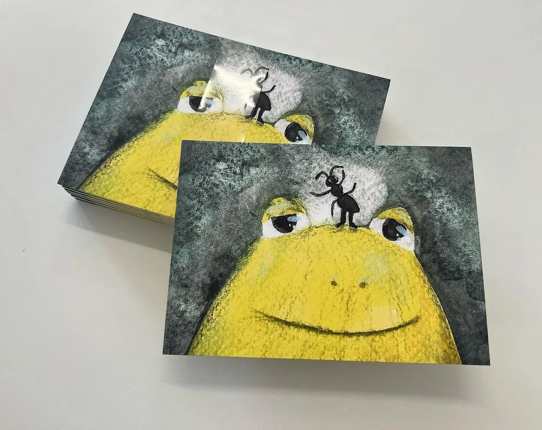 Beeld 4 van 4 bij ‘I got some post card prints 🐸..’