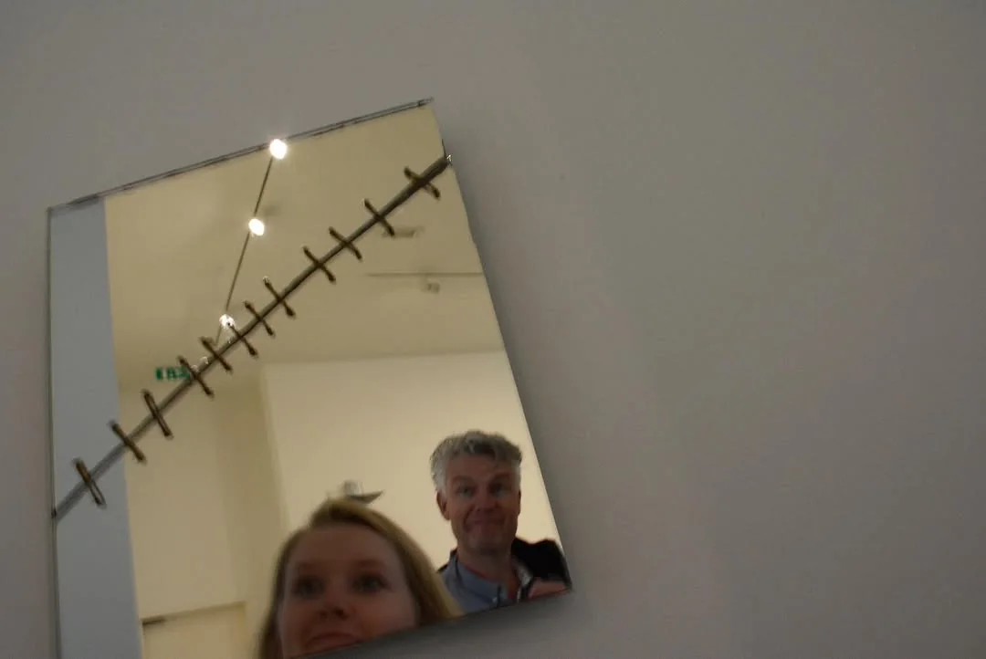 Beeld 5 van 10 bij ‘Flipping true old photos… in 2017 my father and I went to a museum in Gent.’